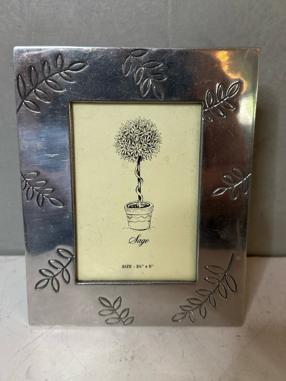 SAGE PEWTER ENGRAVED PHOTO FRAME FITS 3.5X5
